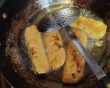 A picture of step 3 of Bread pakoda.