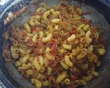 A picture of step 2 of Chicken veg and mac samosa.