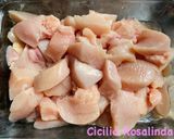 Foto langkah ke 2 dari resep Sop Dada Ayam Sueger Polll.