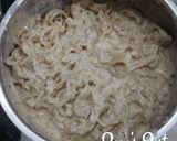 A picture of step 3 of Cheesy Fettuccine.