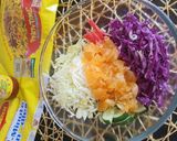 A picture of step 2 of Crispy Maggi Salad.