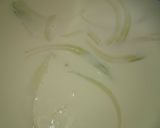 Foto del paso 3 de la receta: Salsa bechamel con pollo
