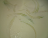 Foto del paso 3 de la receta: Salsa bechamel con pollo