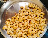 A picture of step 1 of Cashew Nuts Curry / kaju curry.