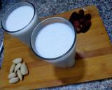 A picture of step 4 of Banana almond (milkshake) 🍻.