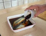 Foto del paso 1 de la receta Caballa marinada con picadillo fresco