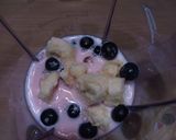 Foto langkah ke 1 dari resep Smoothie Pisang Mixberries.