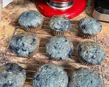 Foto langkah ke 6 dari resep Blueberry Muffins Gak Pake Mixer. Moist, quick & easy.