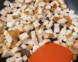 Hình bước làm 1 của món Bánh mì caramel(tận dụng được từ món bánh sữa chua)