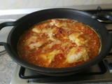 Pollo en salsa al curry y cúrcuma
