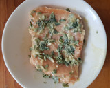 Foto del paso 2 de la receta: Salmón con mostaza y orégano fresco