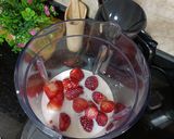 صورة لخطوة 1 من وصفة تارتليت بكريمة الفراولة 🍓