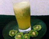 A picture of step 2 of Kiwi fruit juice.