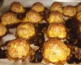 Sajtos fasírtgolyók sütőben recept fázis 2 fotója