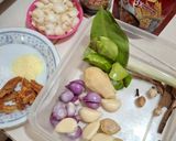Foto langkah ke 2 dari resep Semur Ayam Rempah.