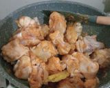 Foto langkah ke 1 dari resep Tongseng Ayam + Santan.