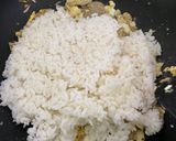 Foto langkah ke 3 dari resep Nasi Goreng Bakso.