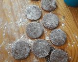 Foto del paso 3 de la receta: Alfajorcitos tiernos de chocolate sin horno "en essen"