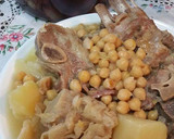 Foto del paso 1 de la receta: Puchero de garbanzos con repollo