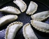 Foto del paso 10 de la receta: Empanadas porteñas con carne picada hechas al horno