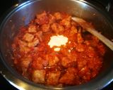 Foto del paso 5 de la receta Lomo de cerdo en salsa de tomate natural con uvas pasas