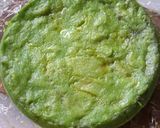 Foto langkah ke 8 dari resep Bingka Roti Kukus Matcha.