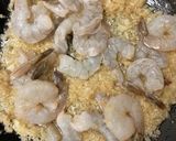 A picture of step 1 of Nasgor Udun (UDang tUNa)/Tuna Shrimp Fried Rice.
