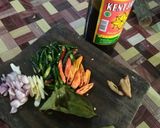 Foto langkah ke 1 dari resep Oseng usus lombok ijo.