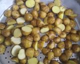 A picture of step 1 of Baby patotes (Dry).