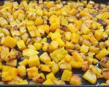 Foto del paso 3 de la receta: Calabaza - Anco batata en cubos al horno con salsa de queso
