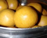 A picture of step 2 of Besan Ladoo.