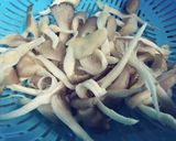 Hình bước làm 1 của món Nấm bào ngư xào xả