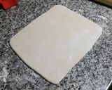 Foto del paso 10 de la receta: Tartaletas individuales de hojaldre casero con crema y manzana