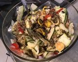 Une image de l'étape 10 de Salade de pâtes marinée aux tomates, concombre, courgette, oignon de roscoff et Lonzo.