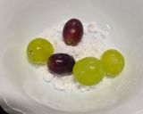 Foto del paso 11 de la receta 57. Flan de queso con uvas