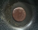 Foto langkah ke 4 dari resep Toddler friendly chocolate pancake no baking powder.