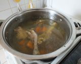 Csirkeaprólék leves - csirkelábból és farhátból recept fázis 6 fotója