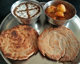कूटू राजगीर और सिंघाड़े के आटे का लच्छा पराठा रेसिपी चरण 5 फोटो