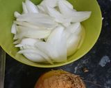 A picture of step 2 of Vegan Korma.