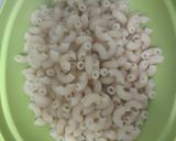 Foto langkah ke 1 dari resep Macaroni carbonara with tuna.