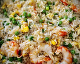 Foto del paso 3 de la receta: Arroz frito con gambas