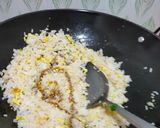 Foto langkah ke 4 dari resep Nasi goreng kobe.