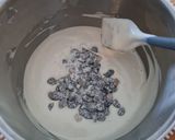 A picture of step 7 of Castella Honey Cake with Raisins.