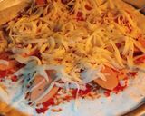 Hình bước làm 3 của món Pizza Xúc Xích Cho Bé