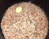 Foto langkah ke 1 dari resep Nasi Merah Ayam KFC ricecooker.