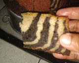 Foto langkah ke 8 dari resep Tiger Banana Cake.