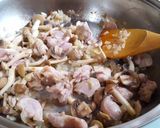 A picture of step 1 of Chicken & Mushroom risotto.