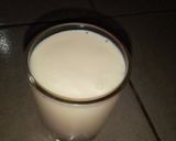 A picture of step 2 of Sweet lassi.