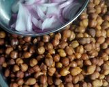 चटपटे बघरे हुए चने(chatpate bghare hue chane recipe in hindi) रेसिपी चरण 1 फोटो