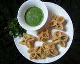 A picture of step 3 of Butterfly Cheesy Momos.